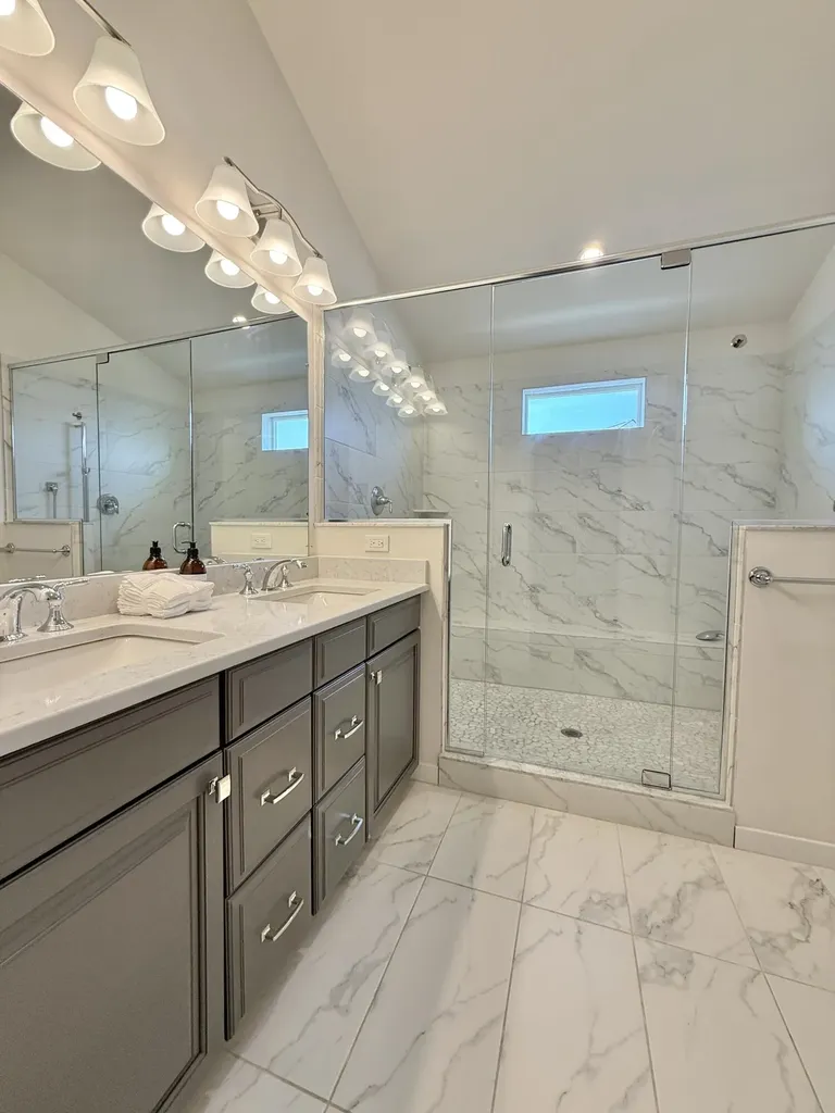 2752 S Spurway Drive Ann Arbor City MI 48105