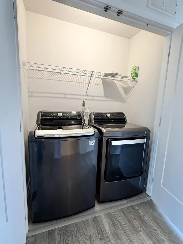 2752 S Spurway Drive Ann Arbor City MI 48105