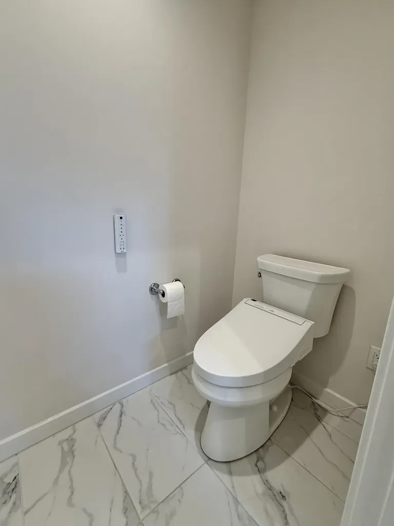 2752 S Spurway Drive Ann Arbor City MI 48105