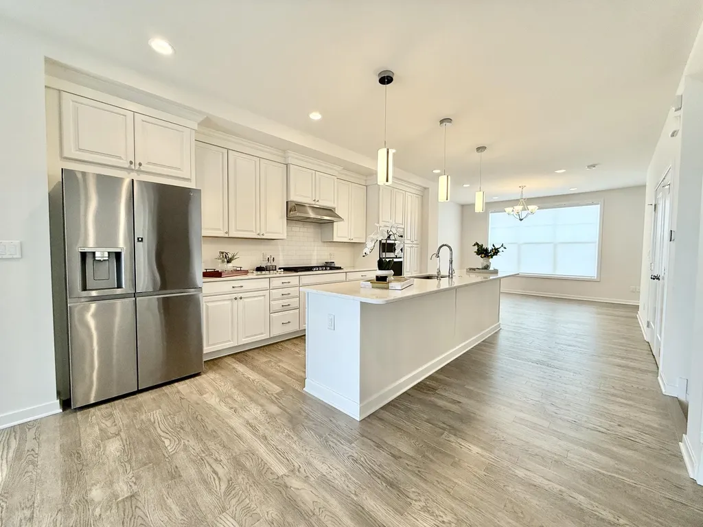 2752 S Spurway Drive Ann Arbor City MI 48105