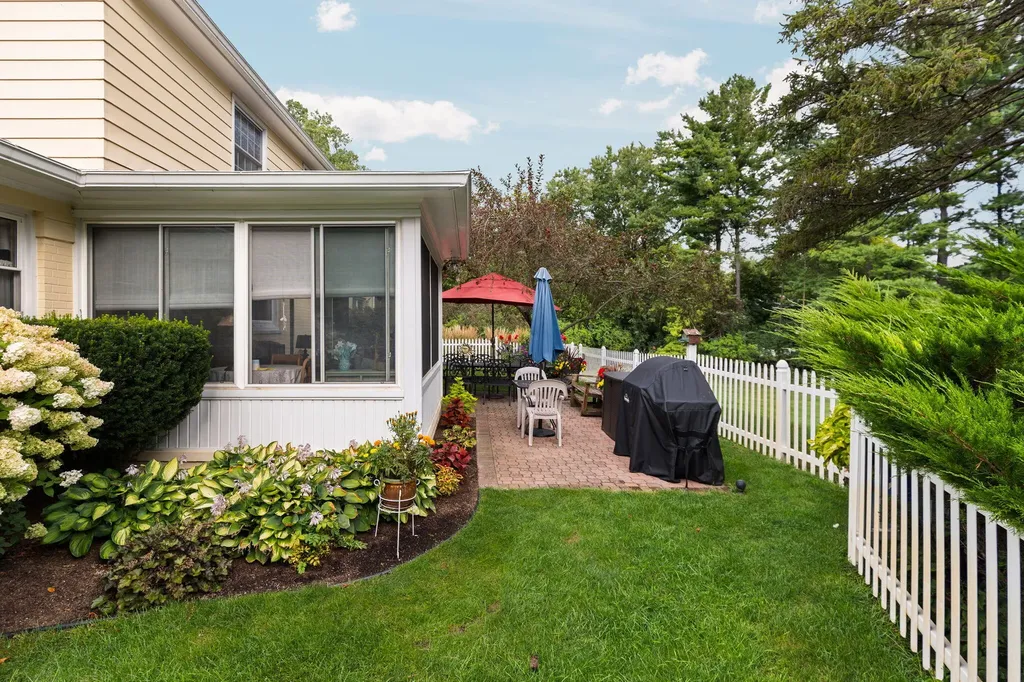 2464 Blueberry Lane Ann Arbor Charter Township MI 48103