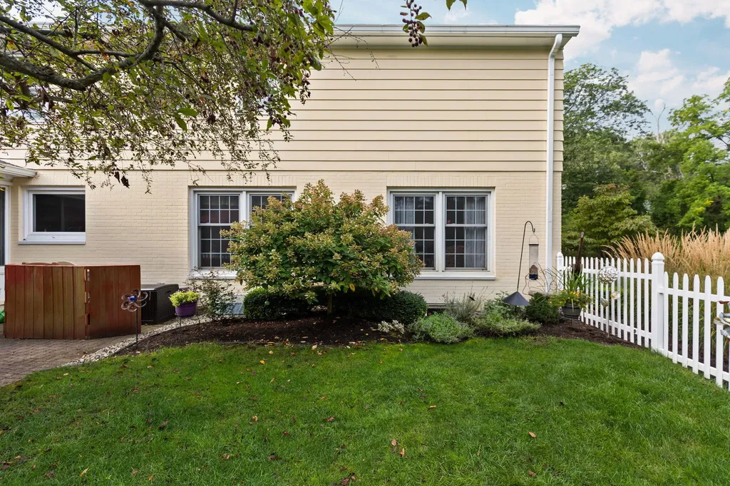 2464 Blueberry Lane Ann Arbor Charter Township MI 48103