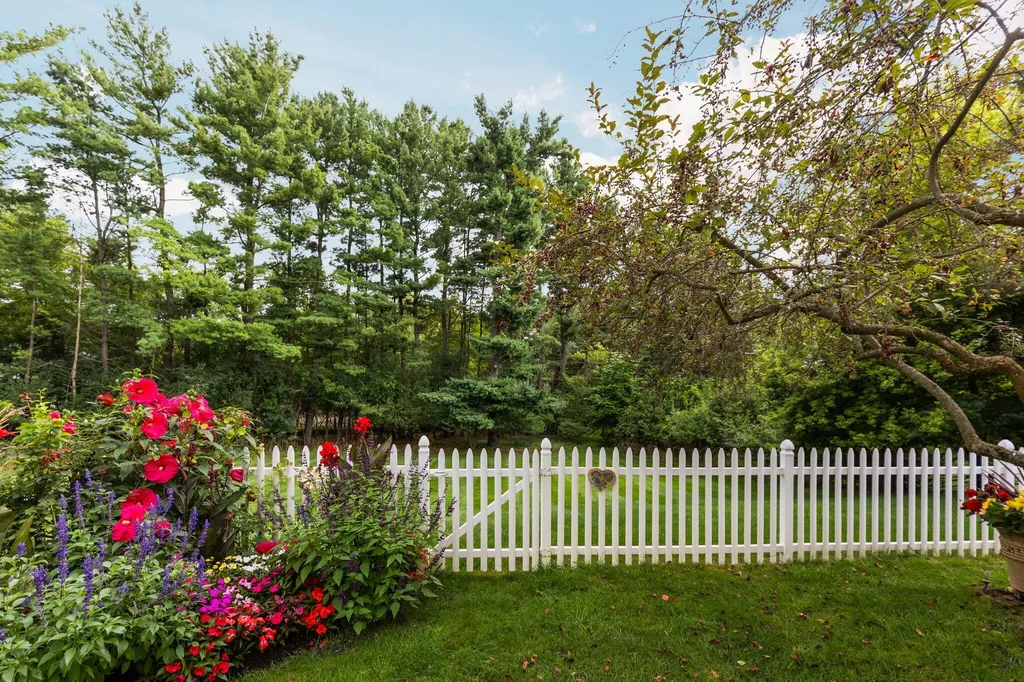 2464 Blueberry Lane Ann Arbor Charter Township MI 48103