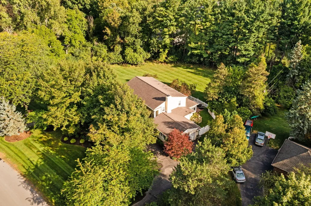 2464 Blueberry Lane Ann Arbor Charter Township MI 48103