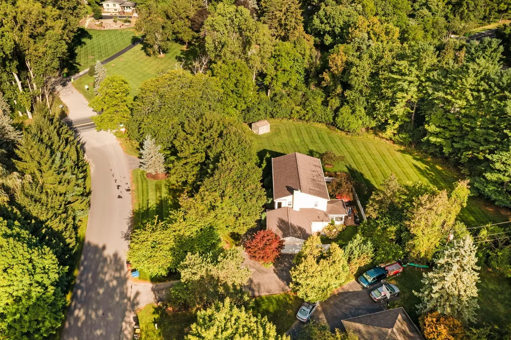 2464 Blueberry Lane Ann Arbor Charter Township MI 48103