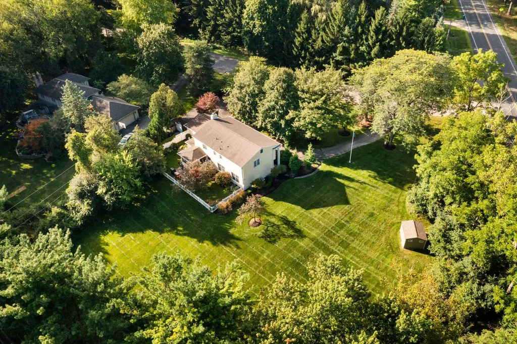 2464 Blueberry Lane Ann Arbor Charter Township MI 48103