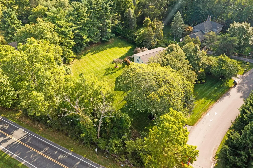 2464 Blueberry Lane Ann Arbor Charter Township MI 48103