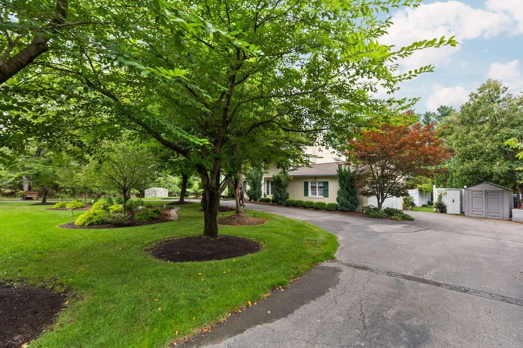 2464 Blueberry Lane Ann Arbor Charter Township MI 48103