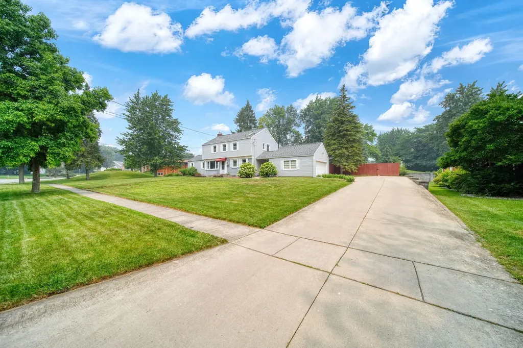 1058 Orchard Road Adrian City MI 49221