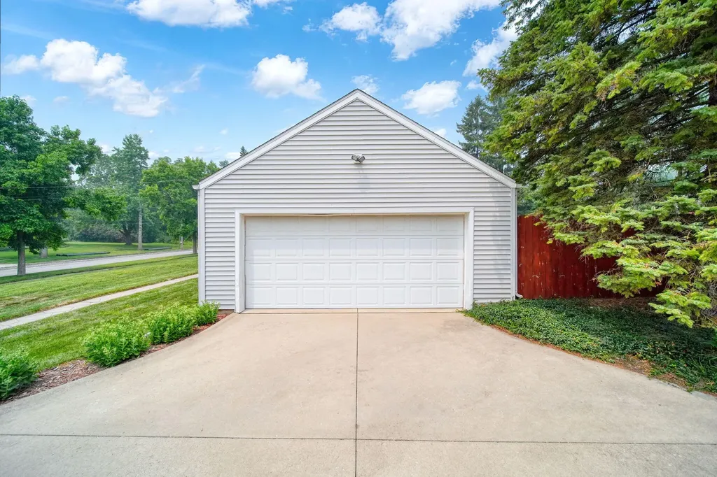1058 Orchard Road Adrian City MI 49221