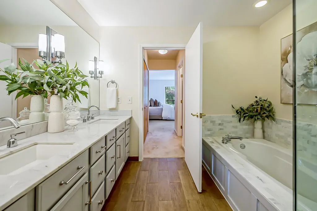 2398 Foxway Drive Ann Arbor City MI 48105