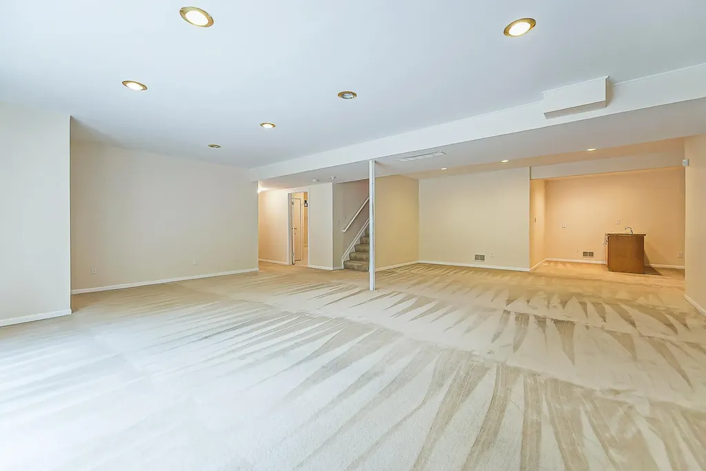 2398 Foxway Drive Ann Arbor City MI 48105