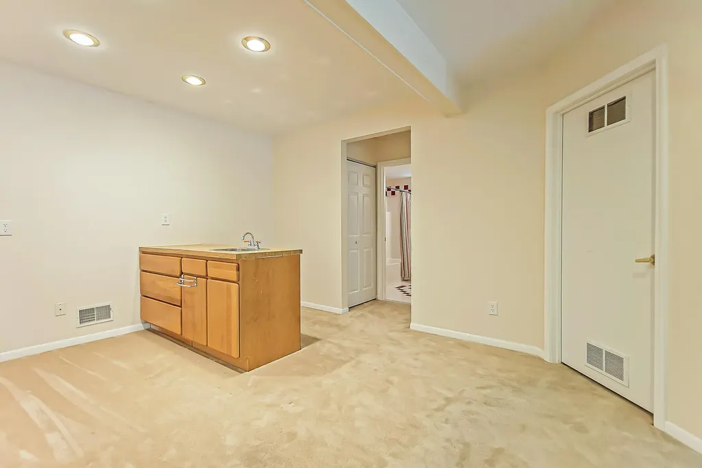 2398 Foxway Drive Ann Arbor City MI 48105