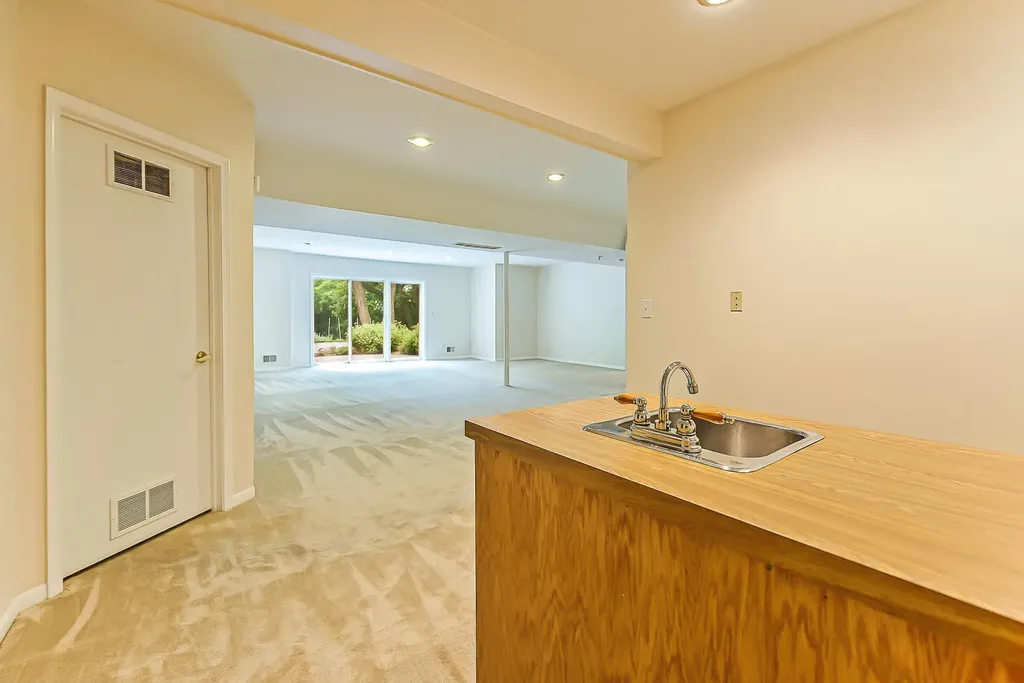2398 Foxway Drive Ann Arbor City MI 48105