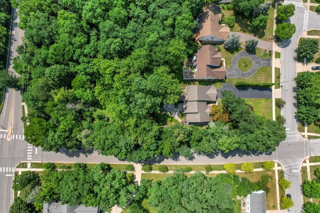 2398 Foxway Drive Ann Arbor City MI 48105