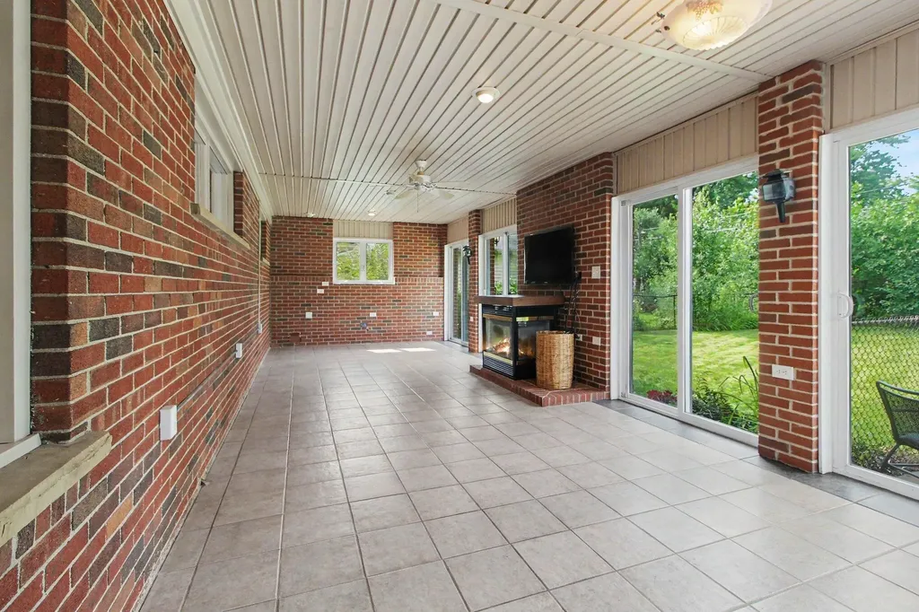 1832 Weldon Boulevard Ann Arbor City MI 48103