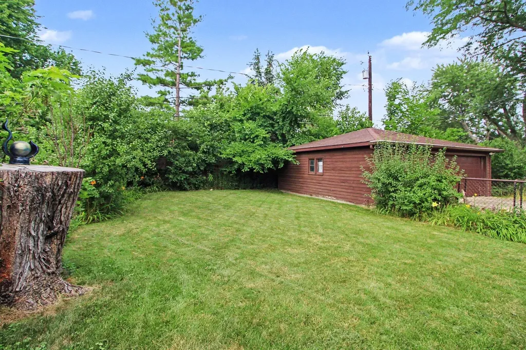 1832 Weldon Boulevard Ann Arbor City MI 48103
