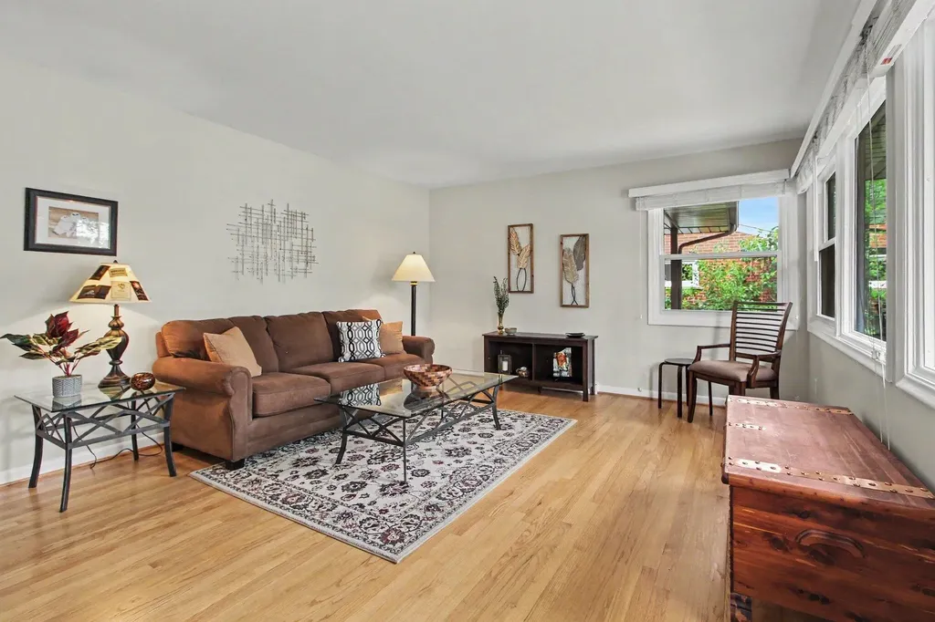 1832 Weldon Boulevard Ann Arbor City MI 48103