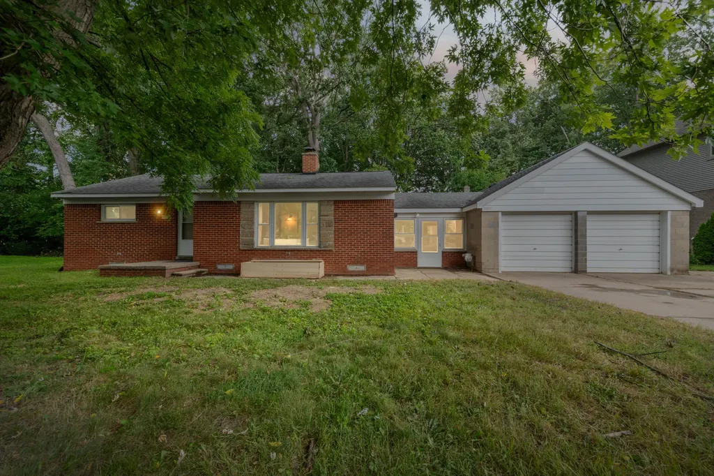 3894 Jennings Drive Troy City MI 48083
