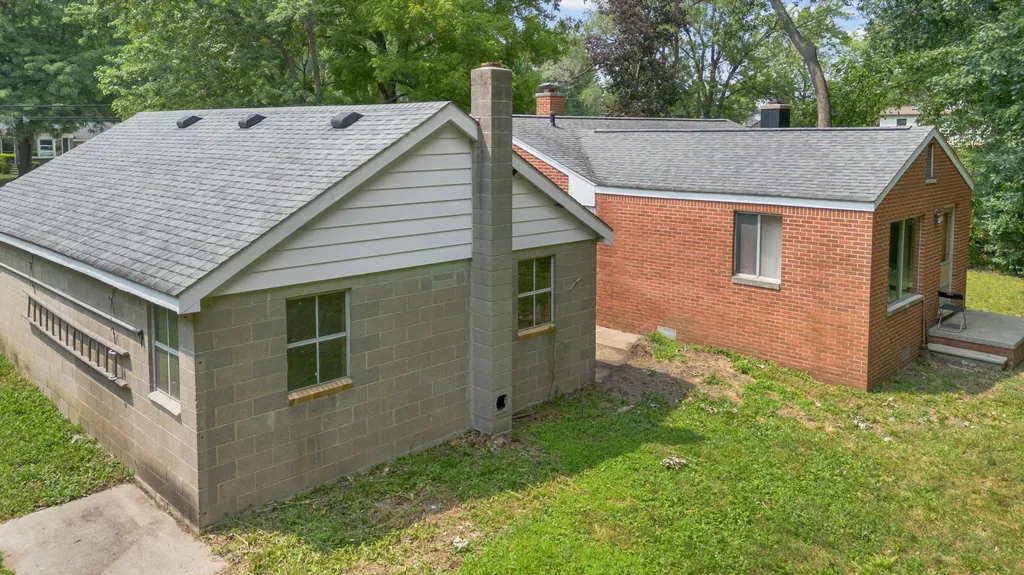 3894 Jennings Drive Troy City MI 48083
