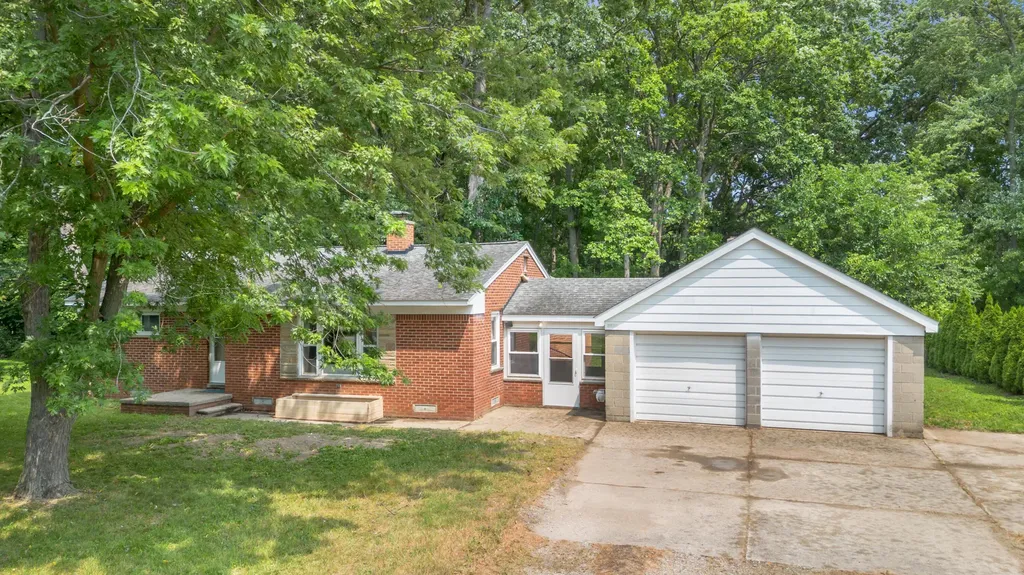3894 Jennings Drive Troy City MI 48083