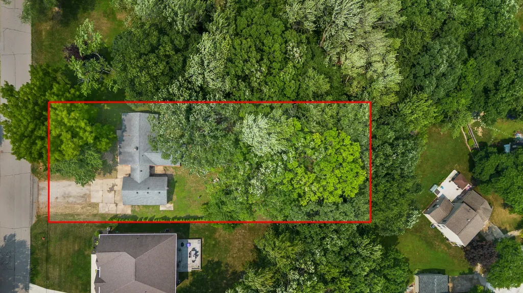 3894 Jennings Drive Troy City MI 48083