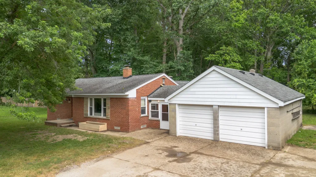 3894 Jennings Drive Troy City MI 48083