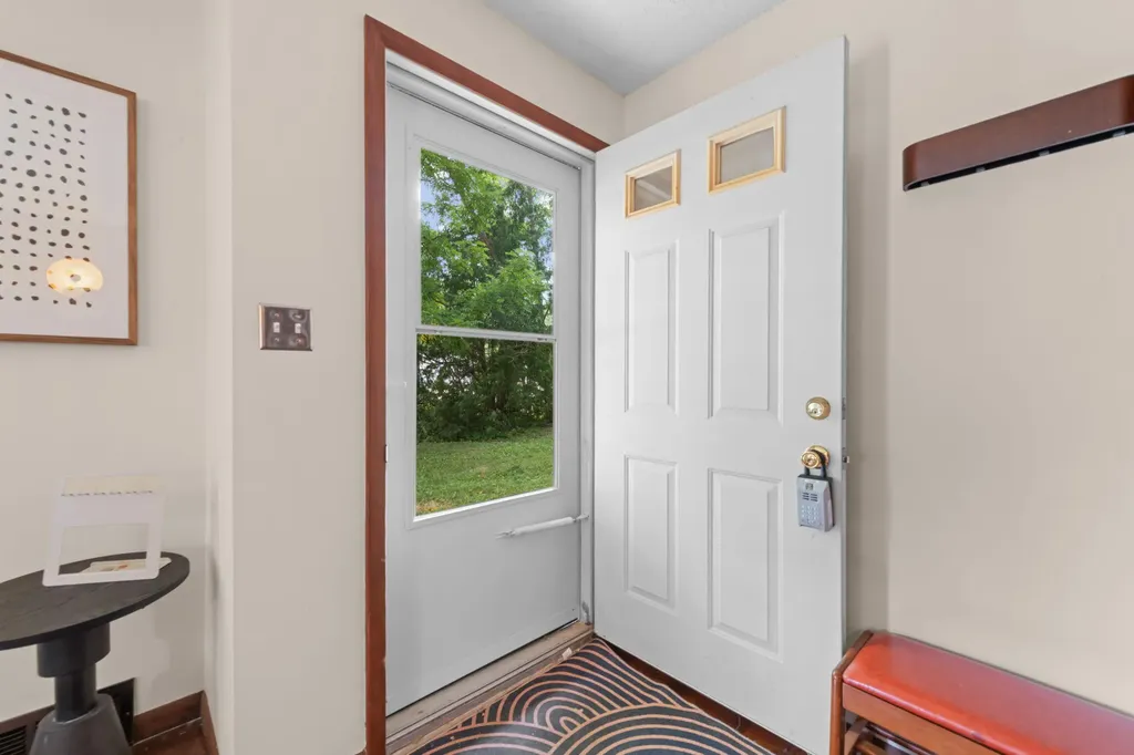 3894 Jennings Drive Troy City MI 48083