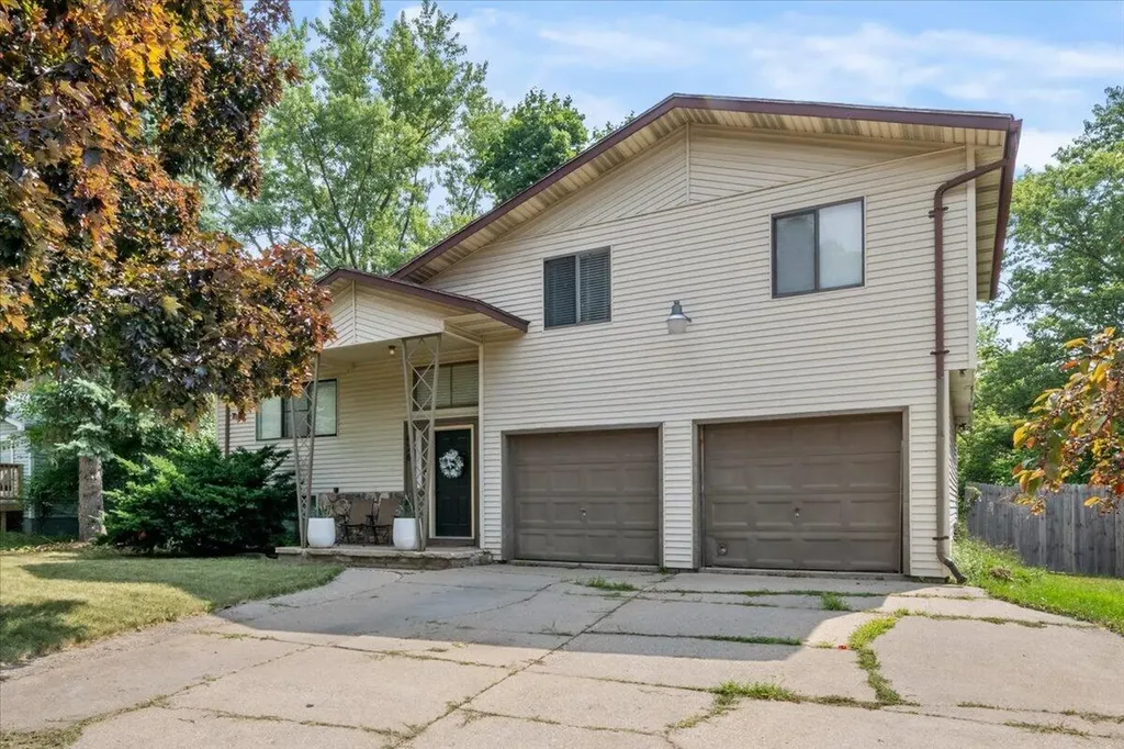 426 Cameron Avenue Pontiac City MI 48342