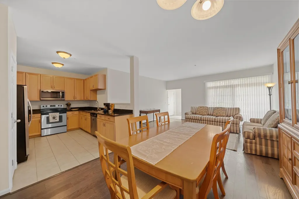 228 W Oakbrook Drive Ann Arbor City MI 48103
