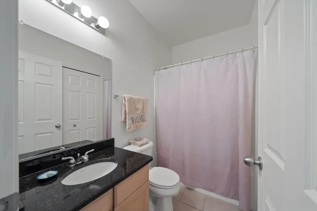 228 W Oakbrook Drive Ann Arbor City MI 48103