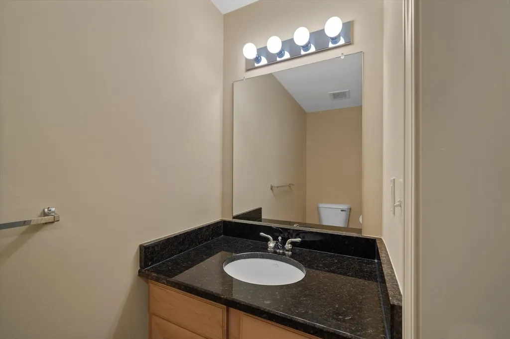 228 W Oakbrook Drive Ann Arbor City MI 48103