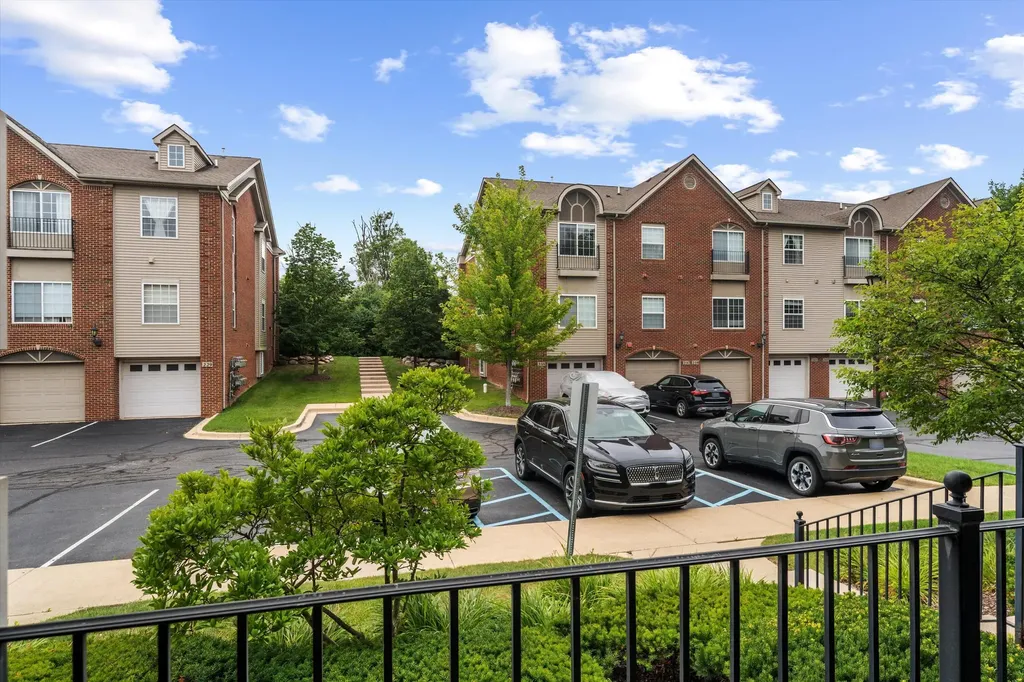 228 W Oakbrook Drive Ann Arbor City MI 48103