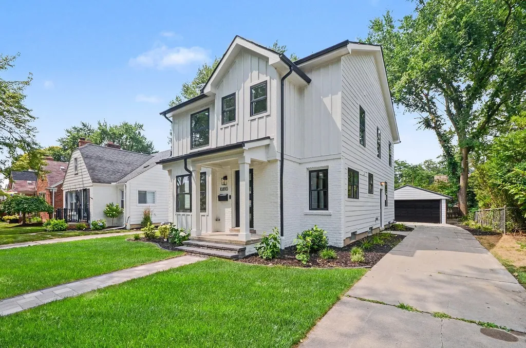 10810 Hart Avenue Huntington Woods City MI 48070