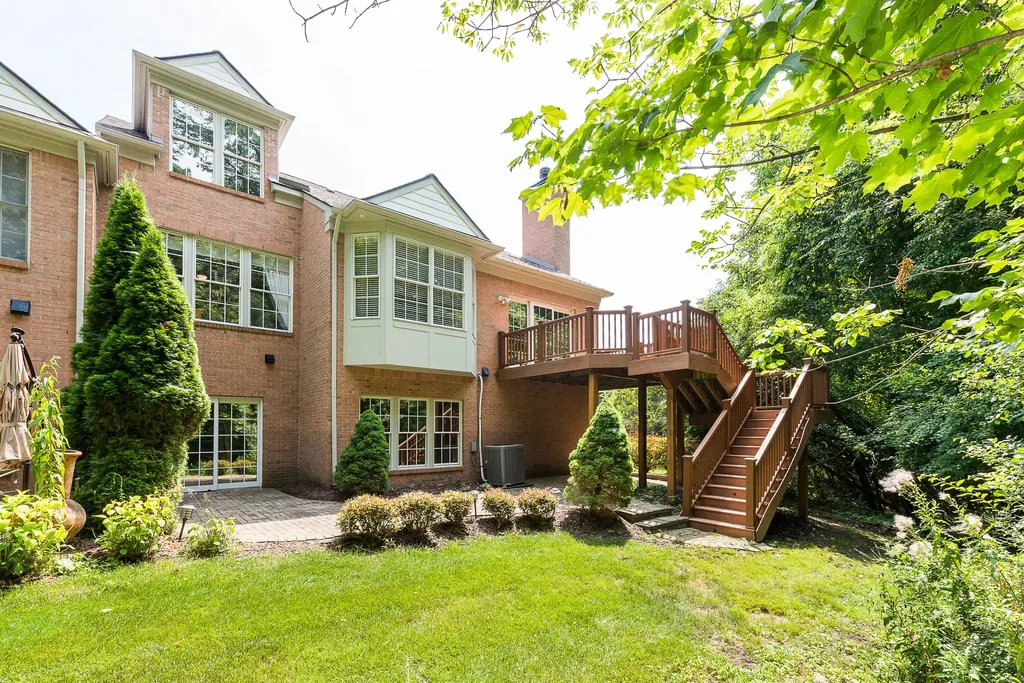 16529 Cottonwood Court Northville Township MI 48168