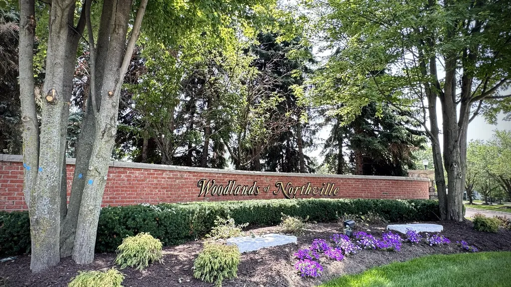 16529 Cottonwood Court Northville Township MI 48168