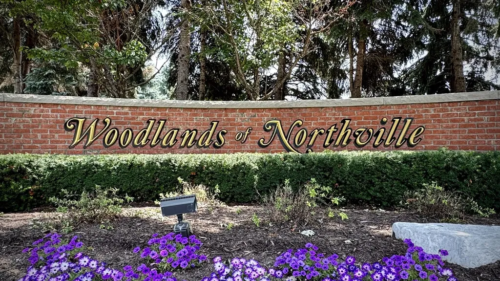 16529 Cottonwood Court Northville Township MI 48168