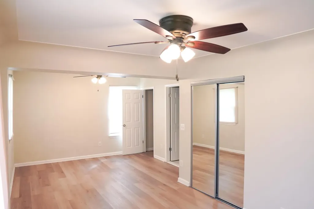 1322 Desiax Avenue Bloomfield Charter Township MI 48302