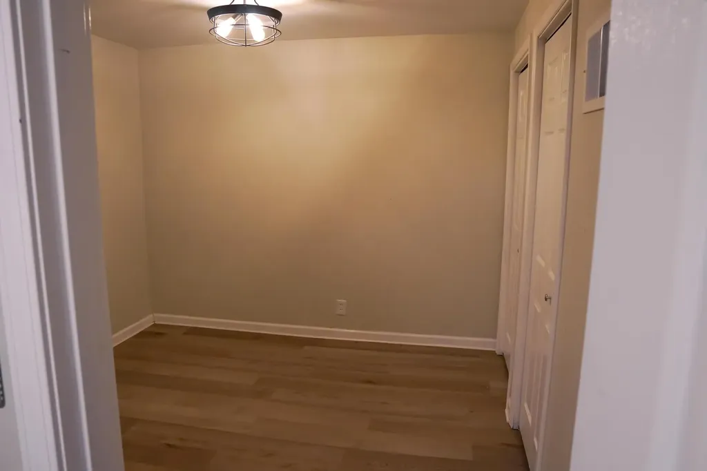 1322 Desiax Avenue Bloomfield Charter Township MI 48302