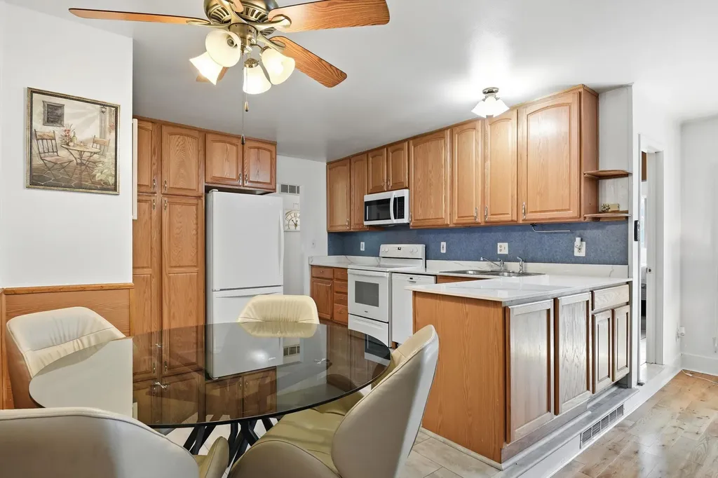 38515 Grandon Street Livonia City MI 48150