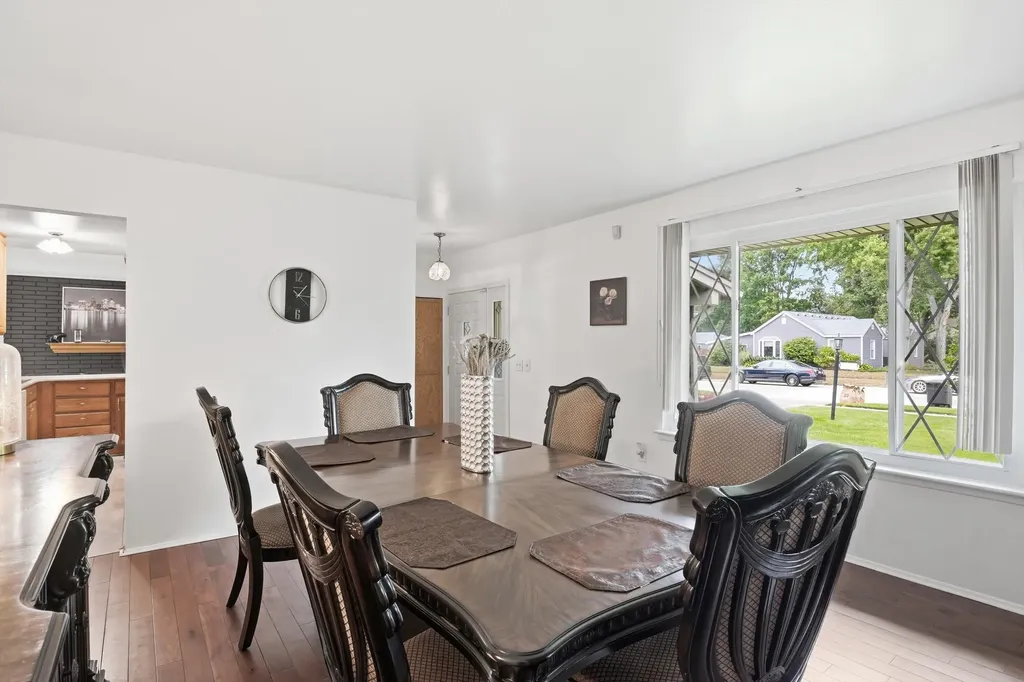 38515 Grandon Street Livonia City MI 48150