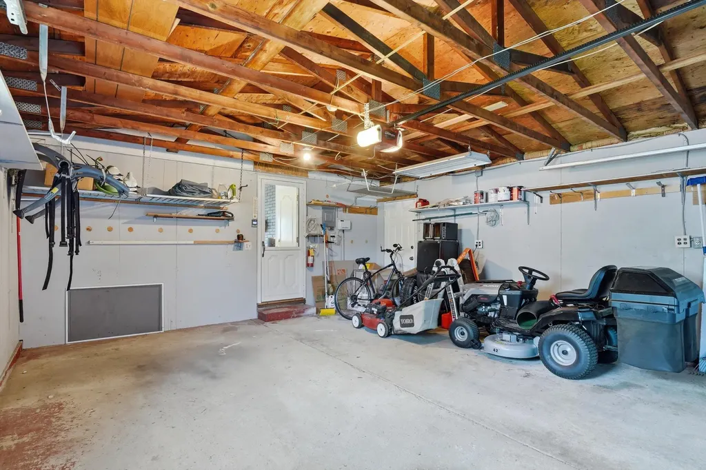 38515 Grandon Street Livonia City MI 48150