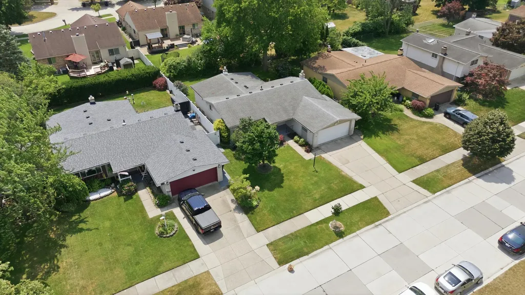 38515 Grandon Street Livonia City MI 48150