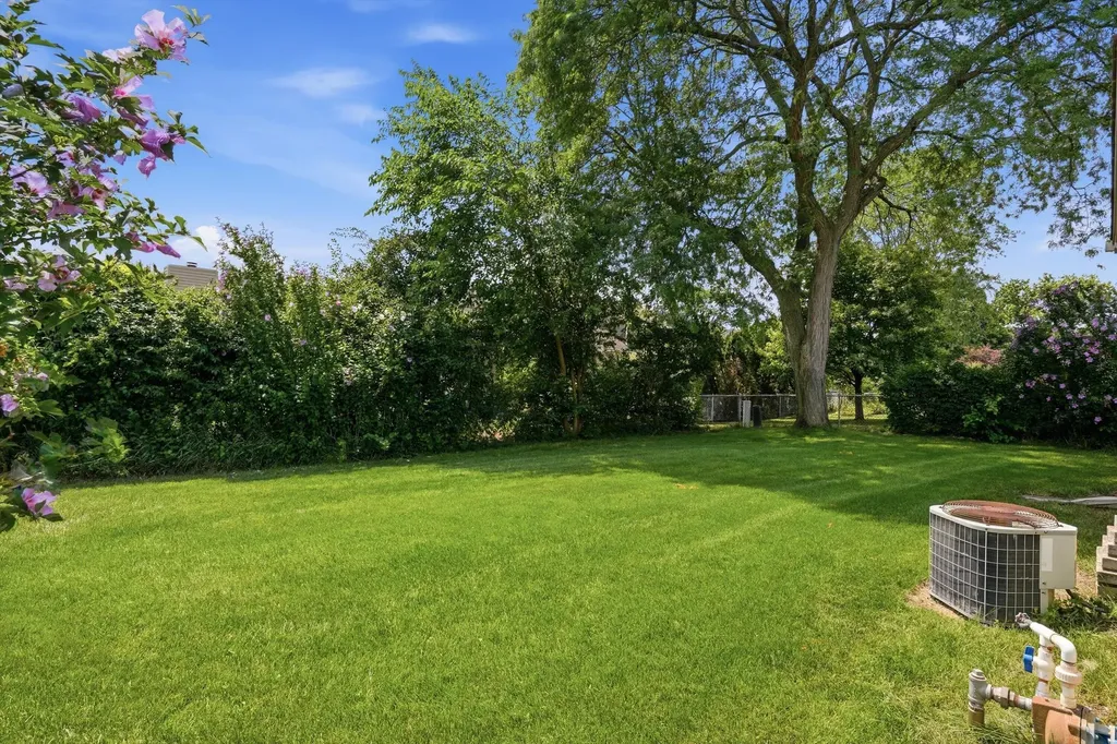 38515 Grandon Street Livonia City MI 48150