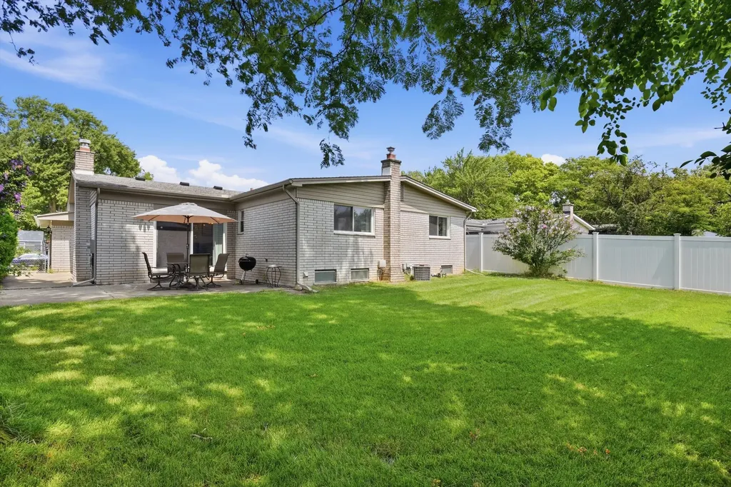 38515 Grandon Street Livonia City MI 48150