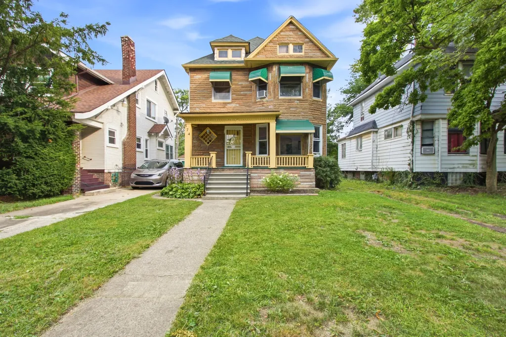 574 Woodland Street Detroit City MI 48202