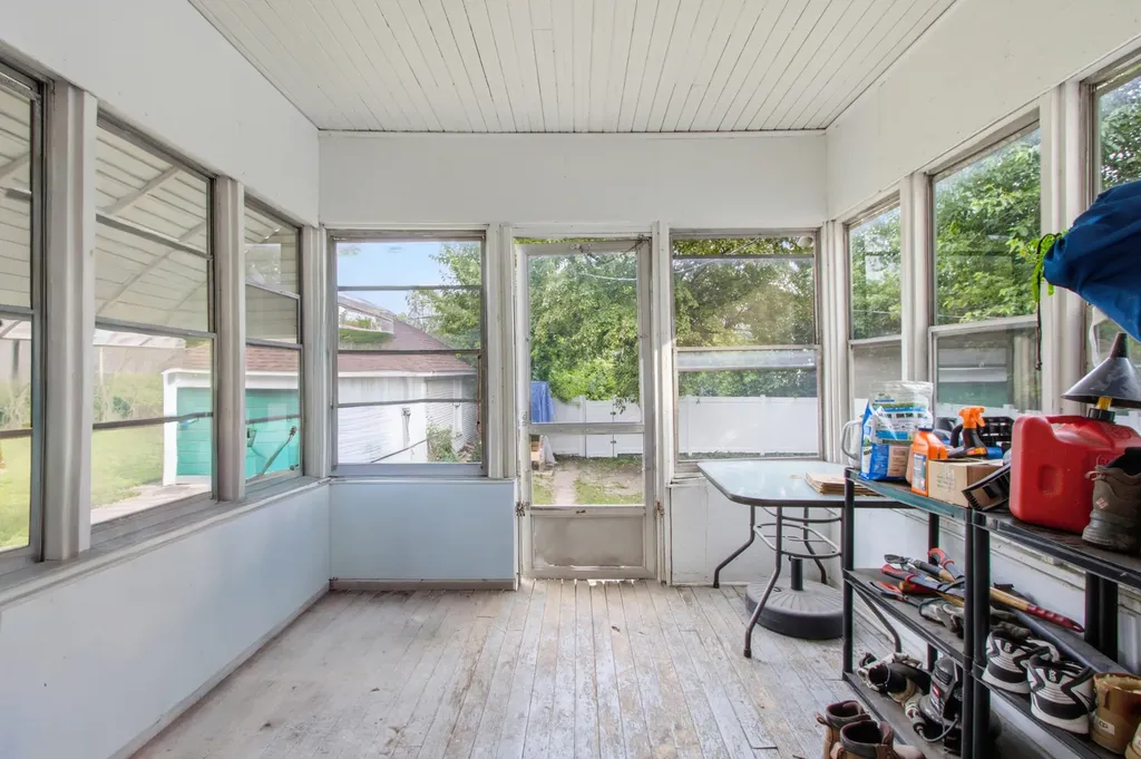 574 Woodland Street Detroit City MI 48202