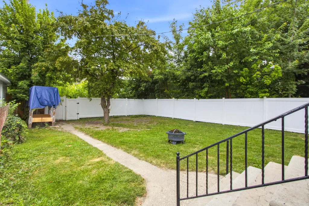 574 Woodland Street Detroit City MI 48202