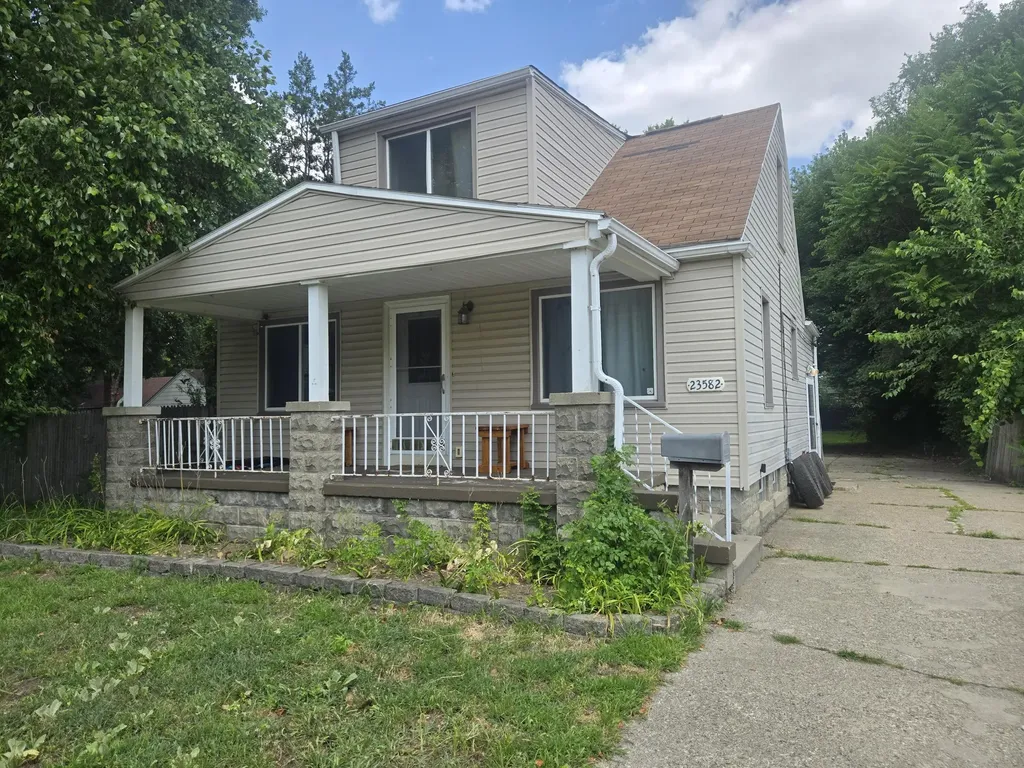 23582 Beierman Avenue Unknown City MI 48091
