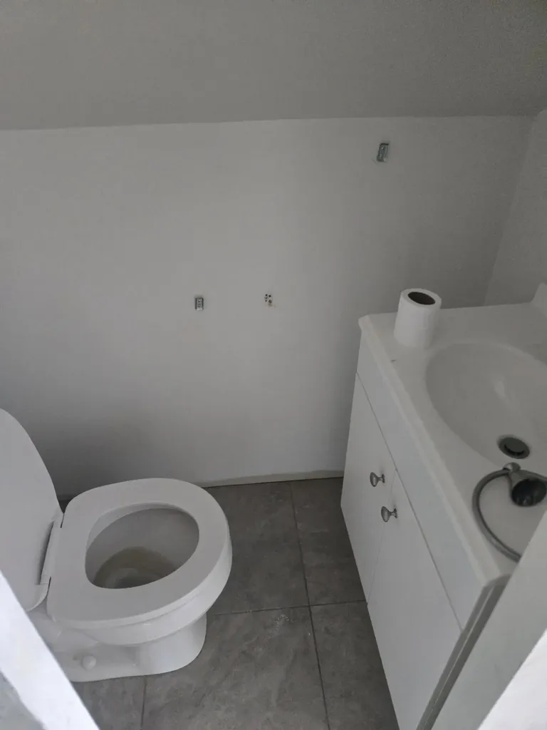 23582 Beierman Avenue Unknown City MI 48091